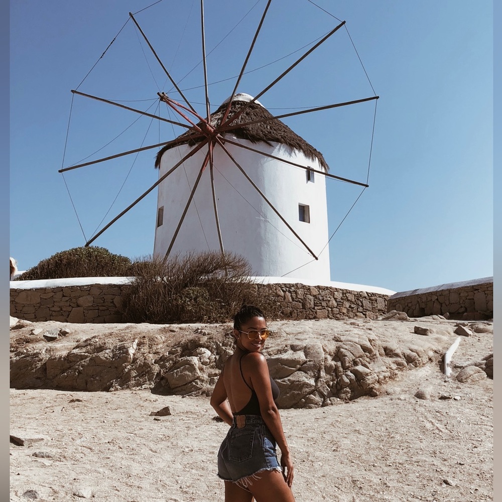 Meet your Posher, Idenny